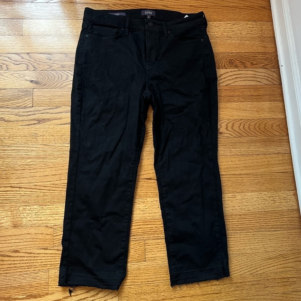 NYDJ Dayla Released Frayed Hem Wide Cuff Capri Black Jeans Lift x Tuck Size 8